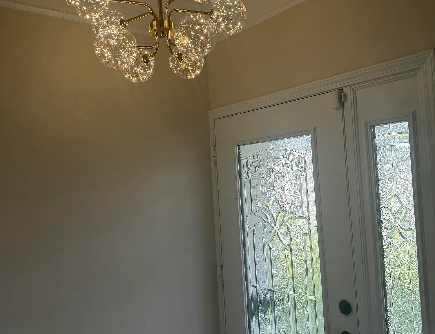4 bed, 2.5 bath, 2357 sqft, $2,300 — Photo 3