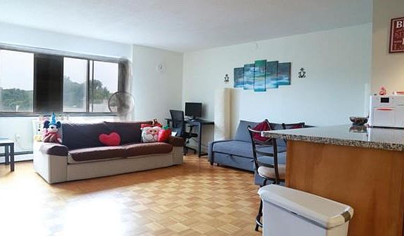 3rd image of 1025 Hancock St Unit 5H