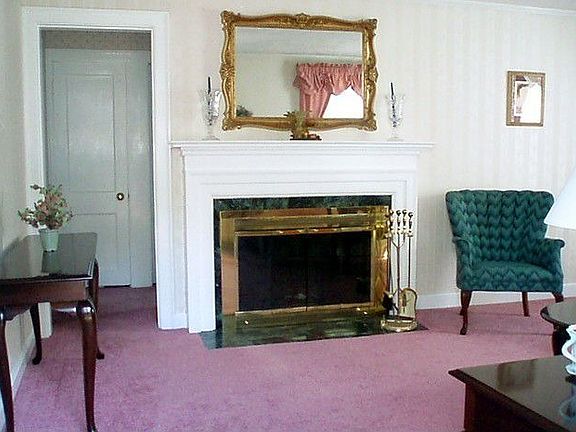 3rd image of 114 Homestead Ave