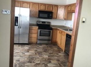 405 Burleigh St #1, Yankton, SD 57078