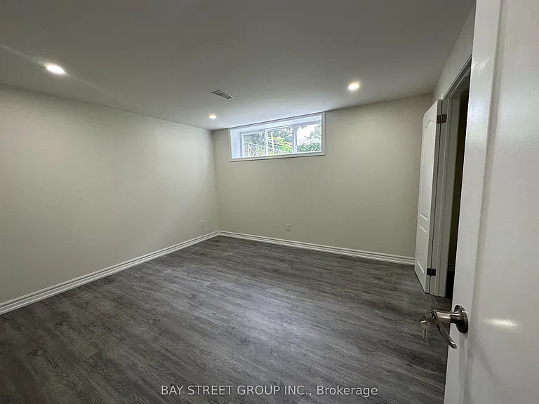 17 Kilkenny Dr #LOWER — Photo 13