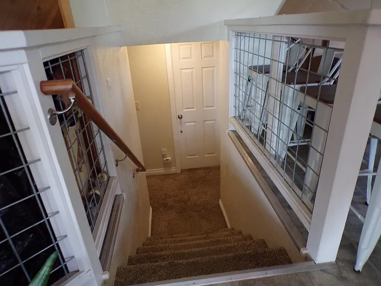 2305 NW Fillmore Ave — Photo 7