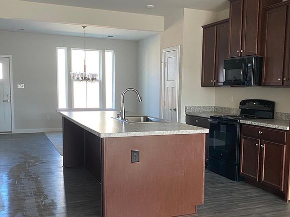 3rd image of 18030 Seaview Ln
