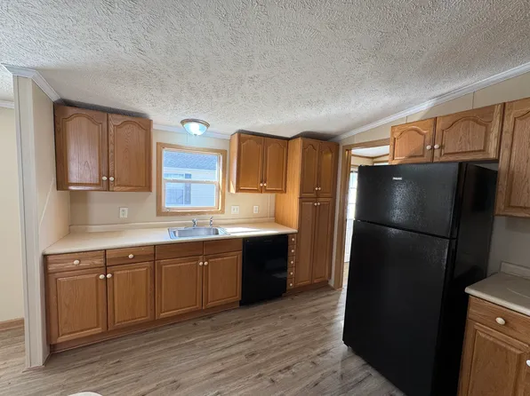 169 Apollo Cir #169, Flushing, MI 48433