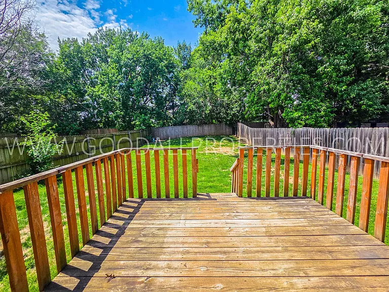 716 Knolls Ct — Photo 20