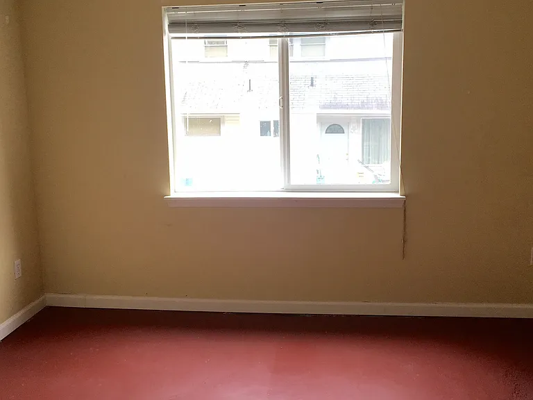 4728 4th Ave NE — Photo 10