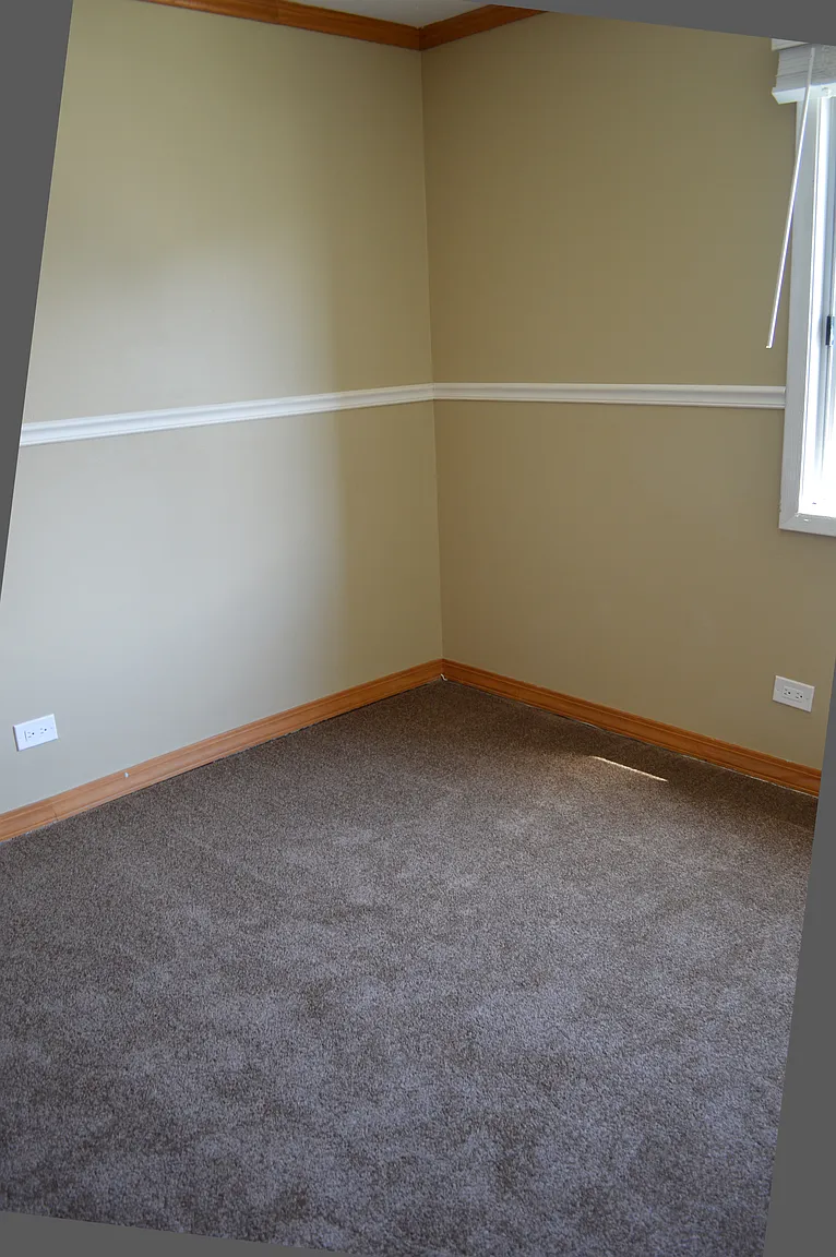 860 N Lakeside Dr APT 2B photo 1