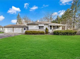 5623 Leete Rd, Lockport, NY 14094