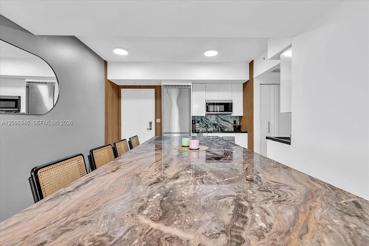 Mint Condo — Photo 3