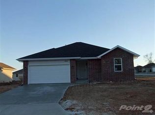 670 N Lincoln Ave, Republic, MO 65738