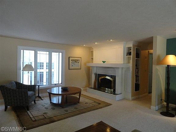 3rd image of 260 Woodlawn Ct