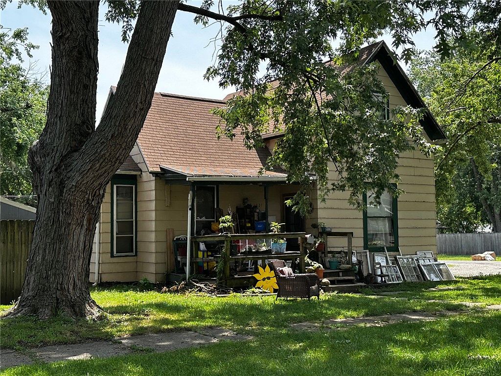 2821 Pine Ave, Mattoon, IL 61938 MLS 6229460 Zillow