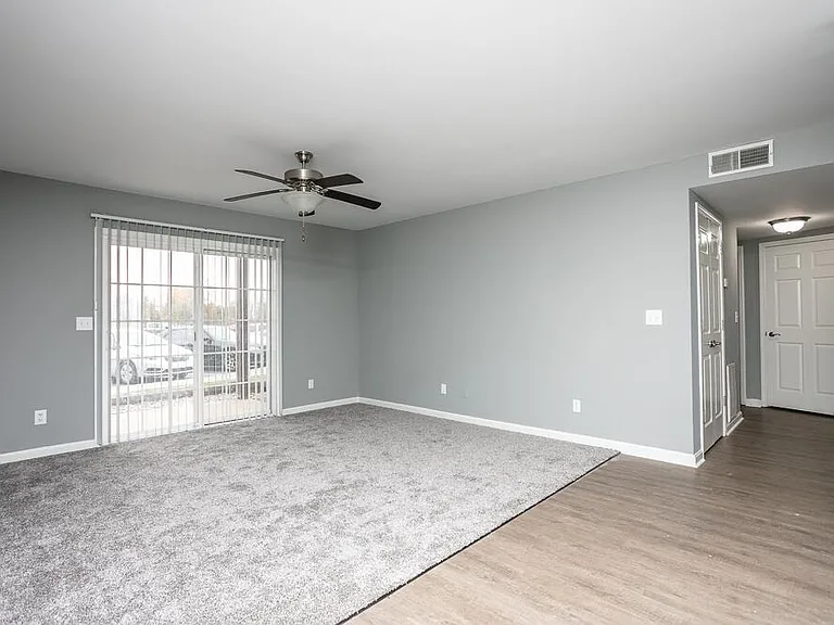 Polo Springs Apartments — Photo 17