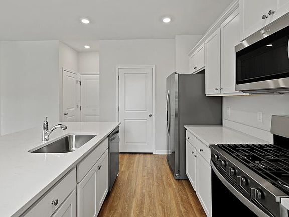 5th image of 1064 Mulligan Dr