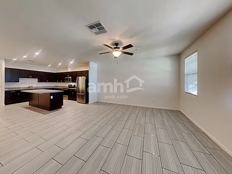 20788 W Thomas Rd — Photo 6