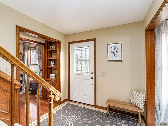 3rd image of 5505 Claremont St