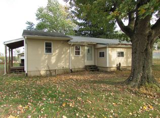 425 N Myra St, Worthington, IN 47471