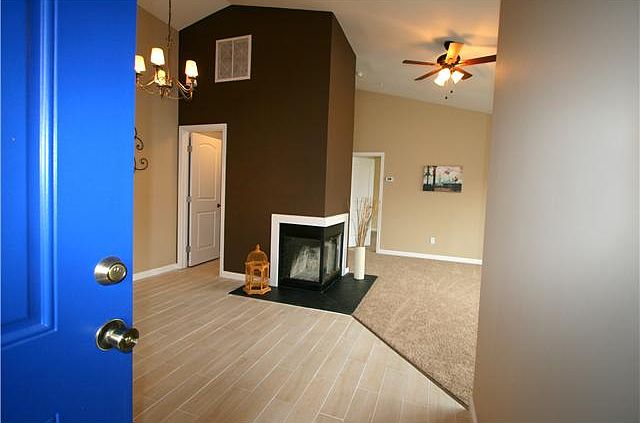 1st image of 2901 Creekside Dr