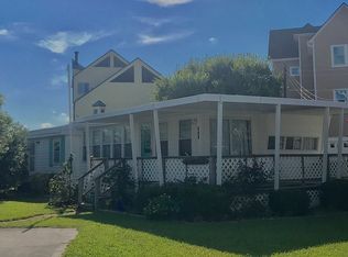 205 Smith St, Atlantic Beach, NC 28512