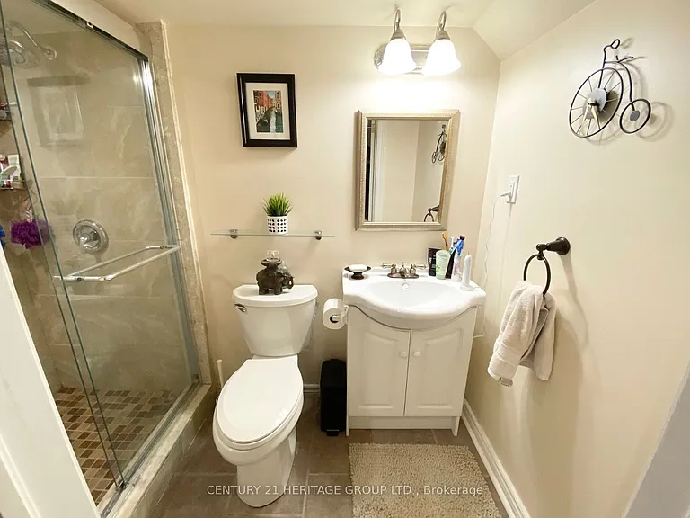 8 Caruso Dr — Photo 22