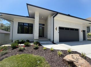 22415 W 89th Ter, Lenexa, KS 66227