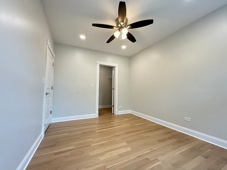 4552 N Clark Street — Photo 15