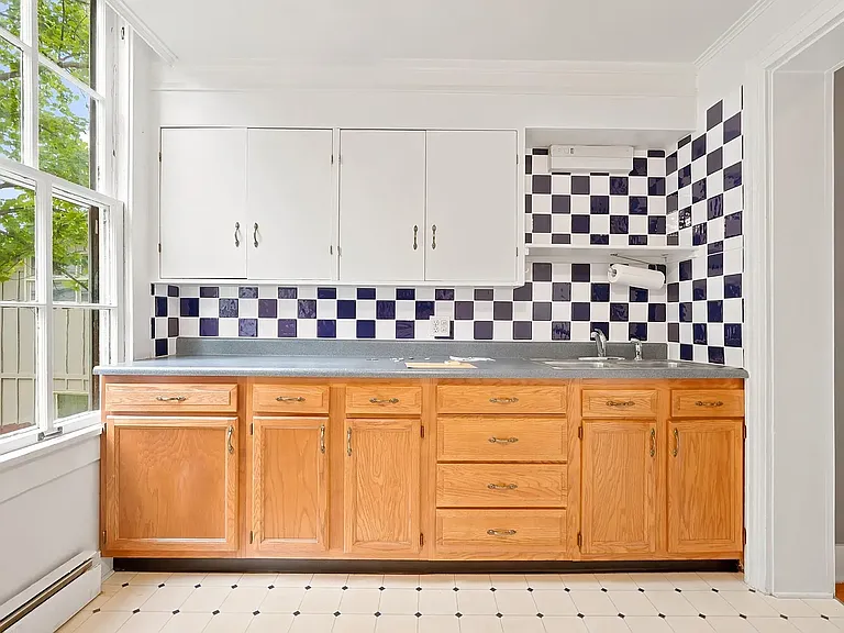 1004 Delaware Ave #1 — Photo 7