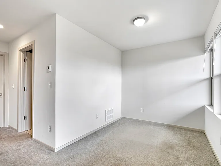 1522 NW 87th St — Photo 22