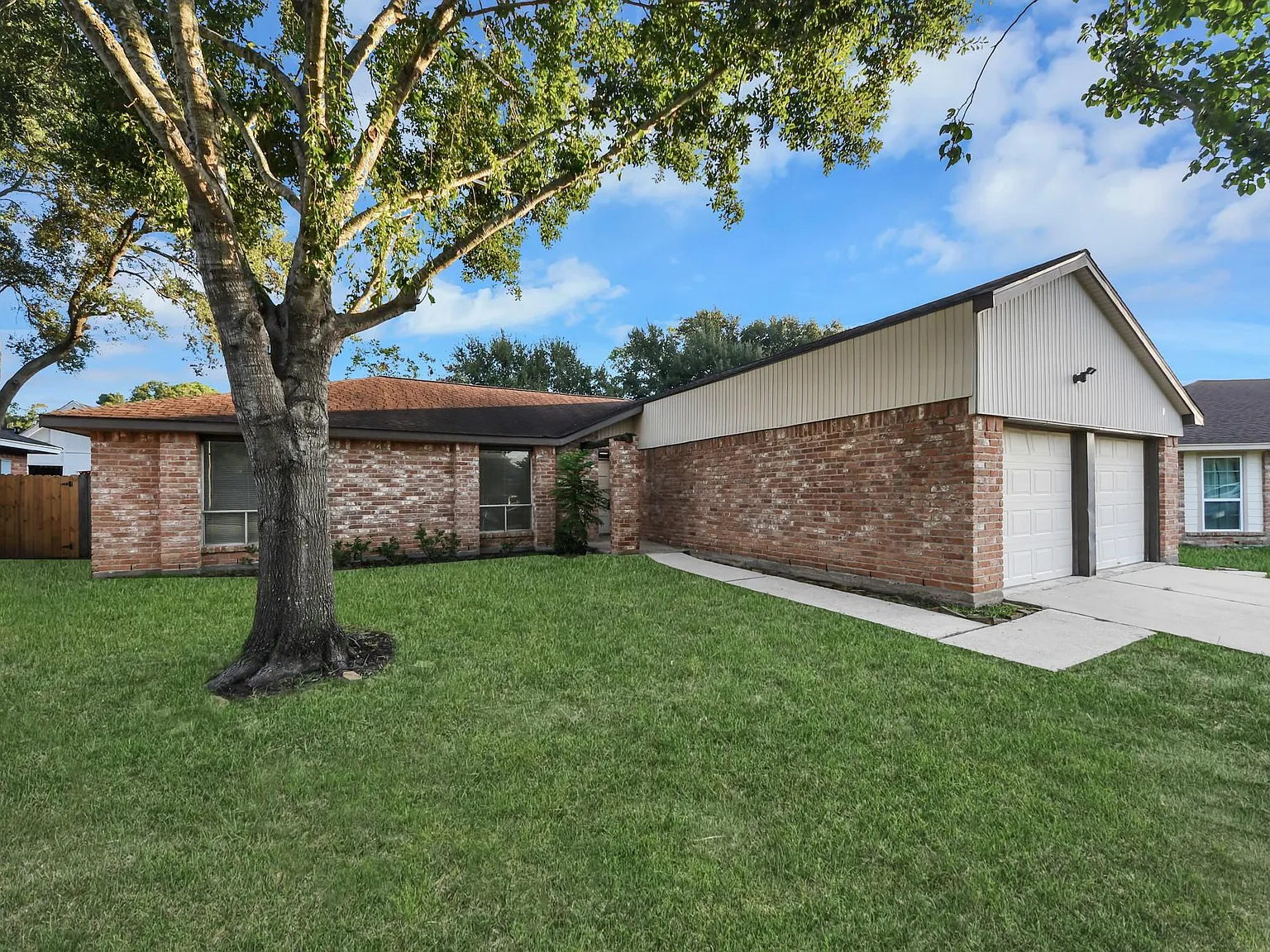 4 bed, 2.0 bath, 1534 sqft, $1,900 — Photo 4