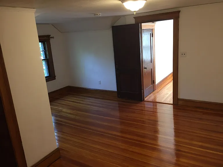 165 Crescent St #4 — Photo 11