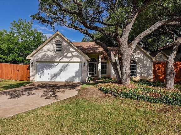 2nd image of 1813 Blue Bell Dr