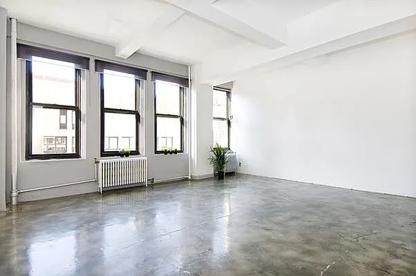 Sold by R New York | media 1
