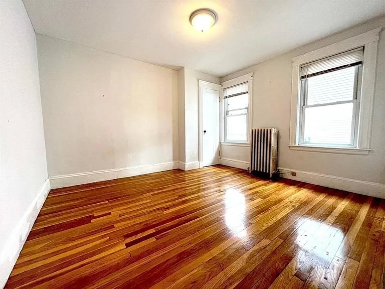 200 Maple St #2 — Photo 9