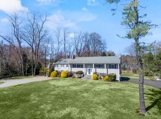 285 Greens Farms Rd, Westport, CT 06880