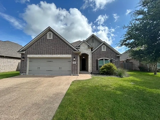 15623 Shady Brook Ln