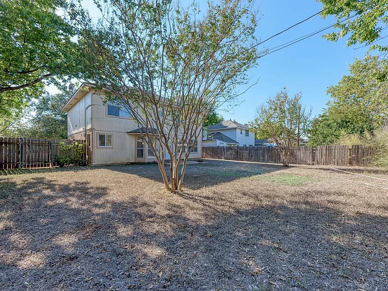 2351 Wright Cir — Photo 14