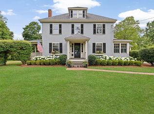 21 Middle St, Hingham, MA 02043