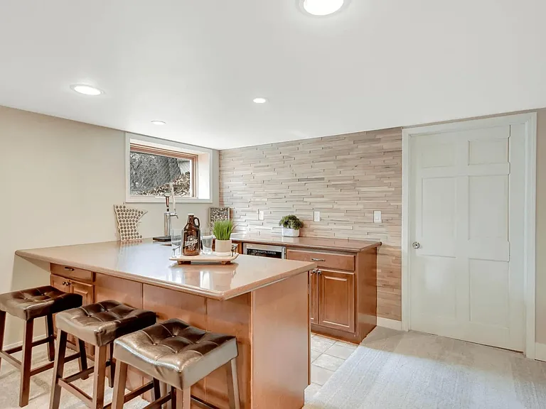 3304 Webster Ave S — Photo 14