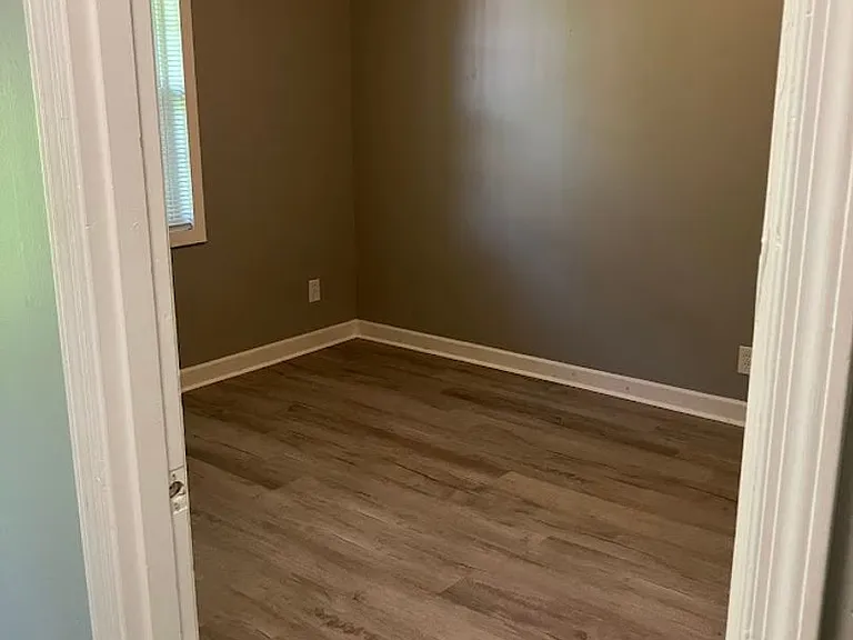 2063 Vineville Ave — Photo 8