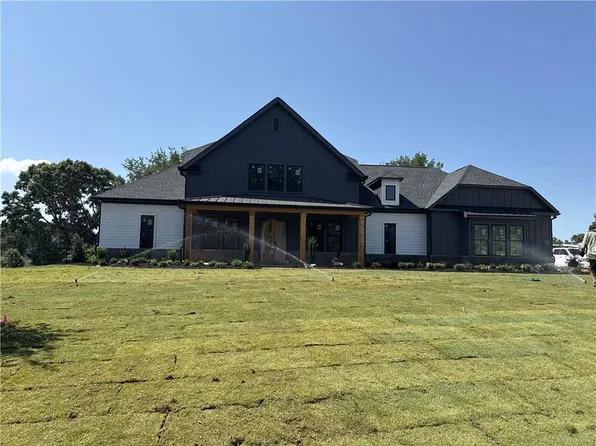 8020 Grand Meadow Run, Gainesville, GA 30506