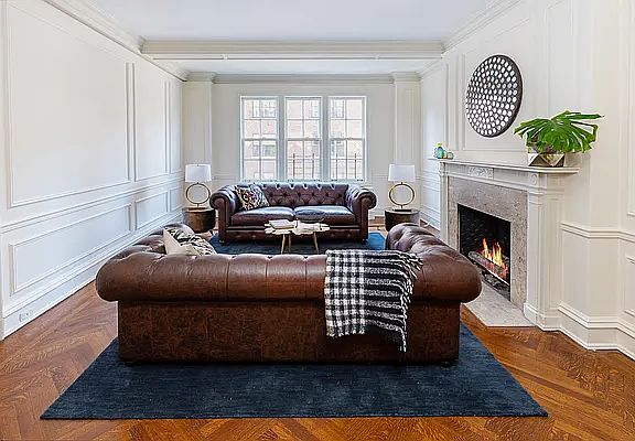2nd image of 1060 Park Ave #10