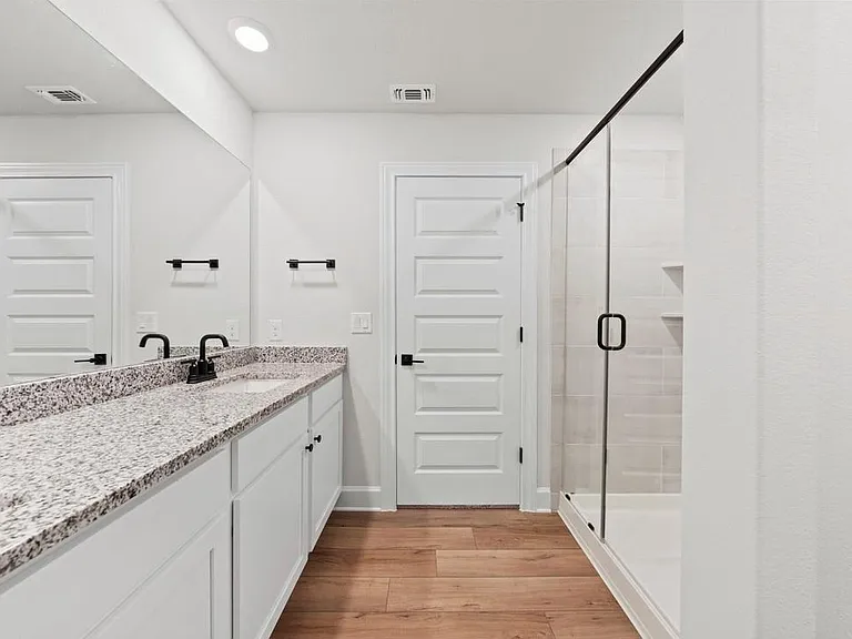 9517 Balmy Ln — Photo 10