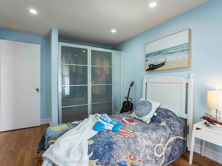 2259 Munns Ave — Photo 25