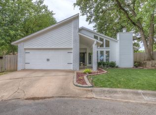 6902 E 97th St, Tulsa, OK 74133