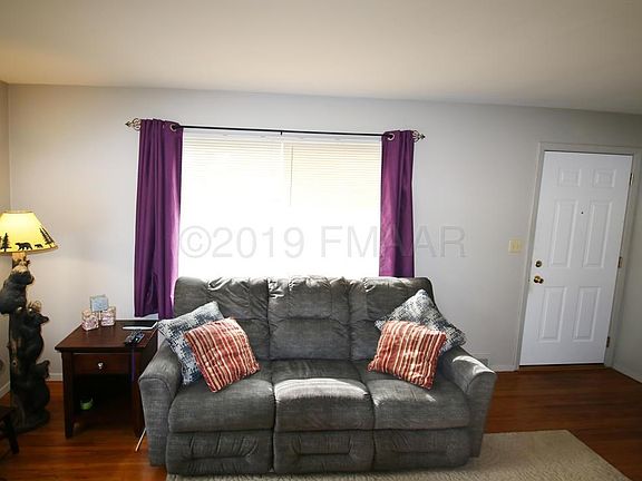 06 Living Room 3