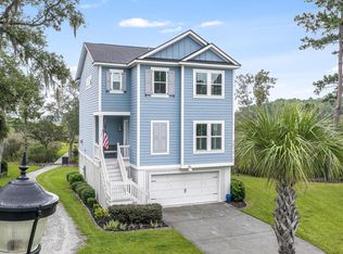808 Forrest Dr, Daniel Island, SC 29492