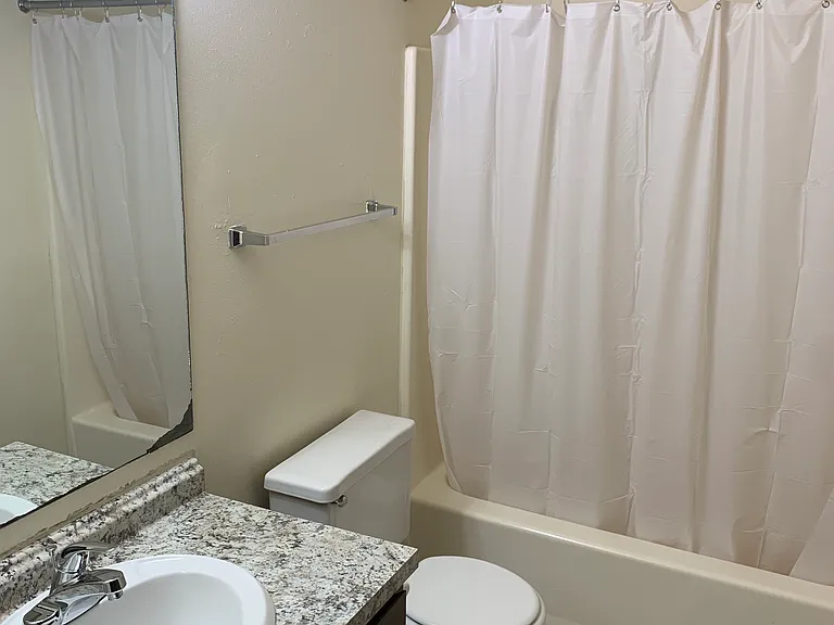 2355 Chalet Gardens Rd — Photo 20