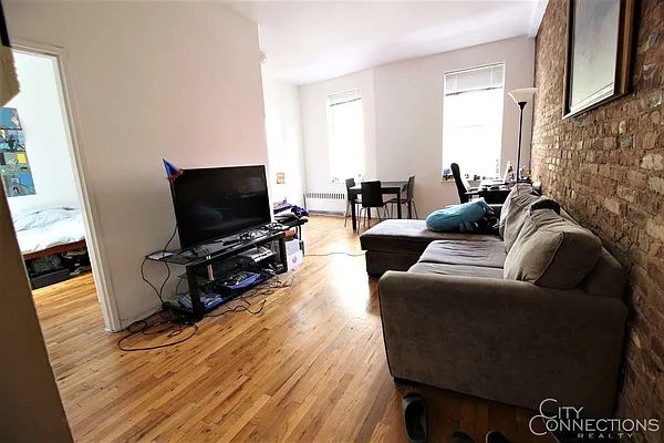 Rented by City Connections Realty | media 13