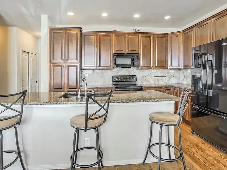7040 Auburn Hills Ct — Photo 8