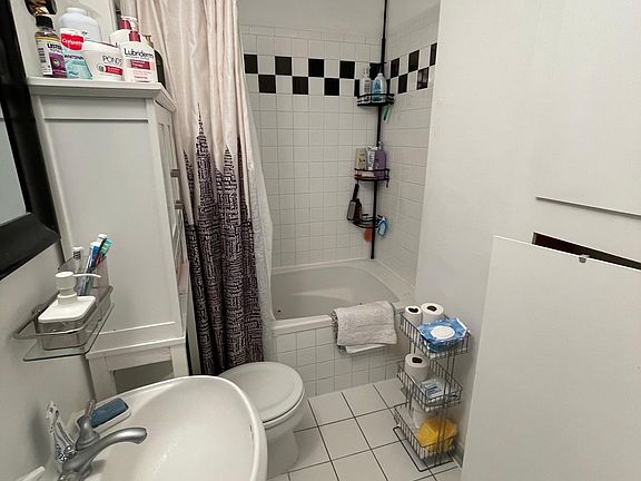 4th image of 5646 N Kenmore Ave APT 5D
